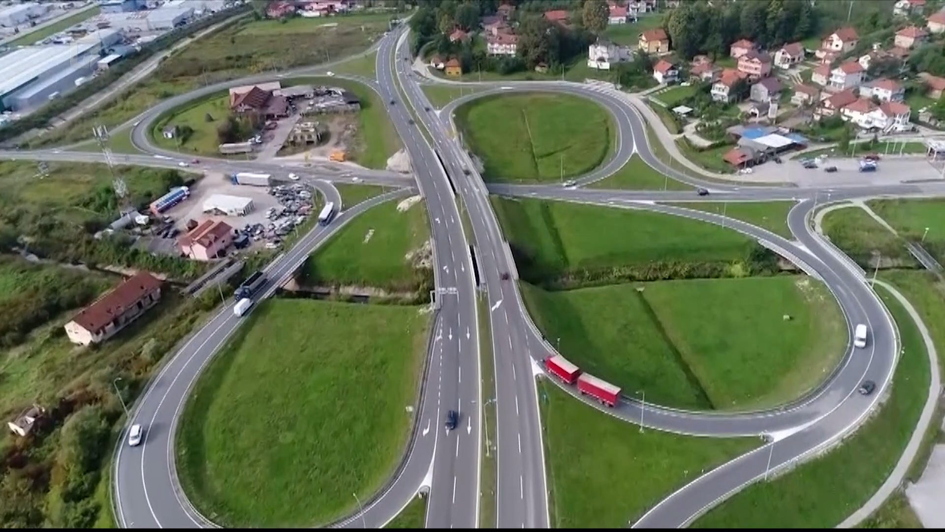 Tuzlanski kanton u suficitu, građani i dalje čekaju bolje usluge