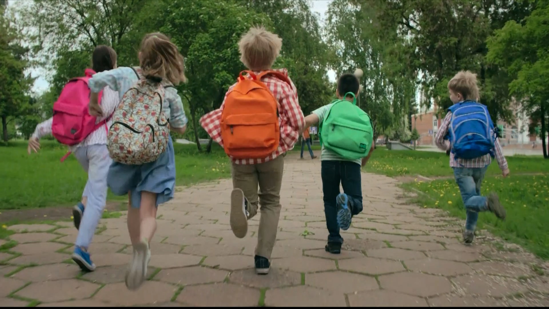 Koliko su teški dječji ruksaci? Teret škole ne bi trebao biti na leđima