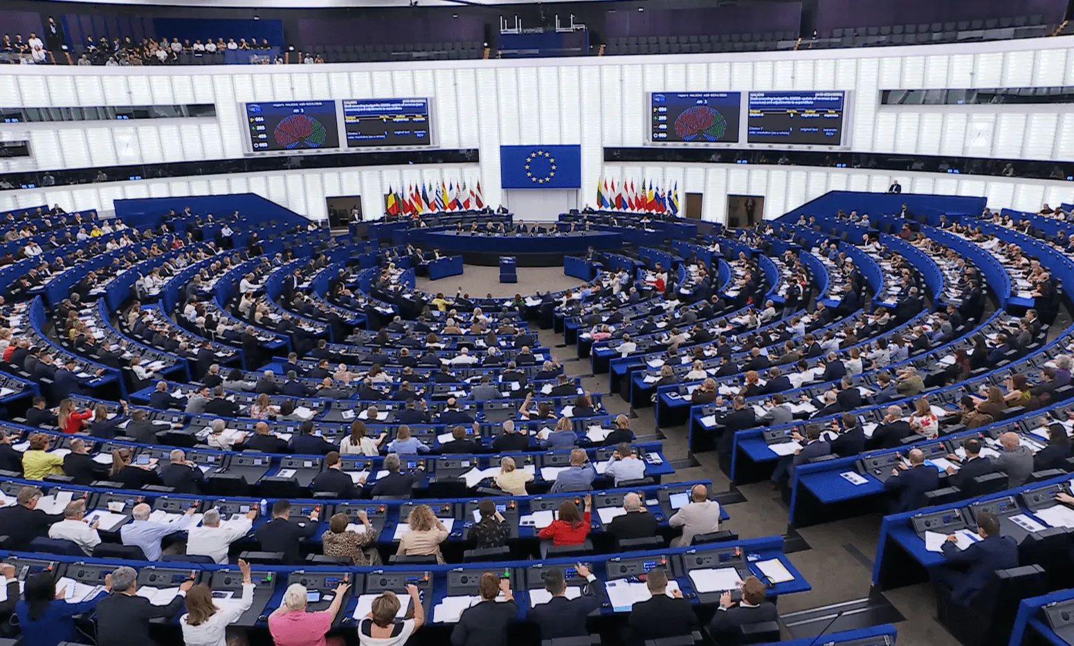 Europarlamentarci traže oštriji odnos EU prema Srbiji