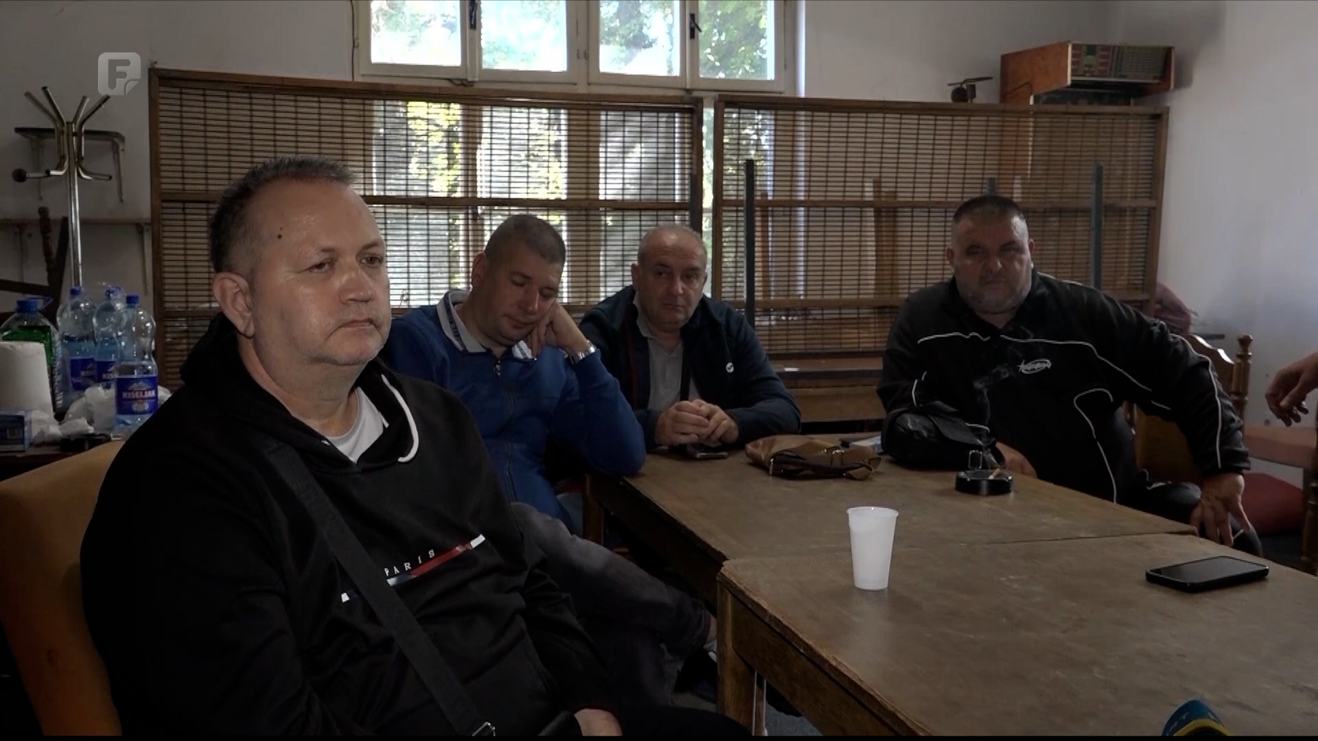 Zenički rudari nastavljaju štrajk glađu, drugu noć proveli u Domu rudara