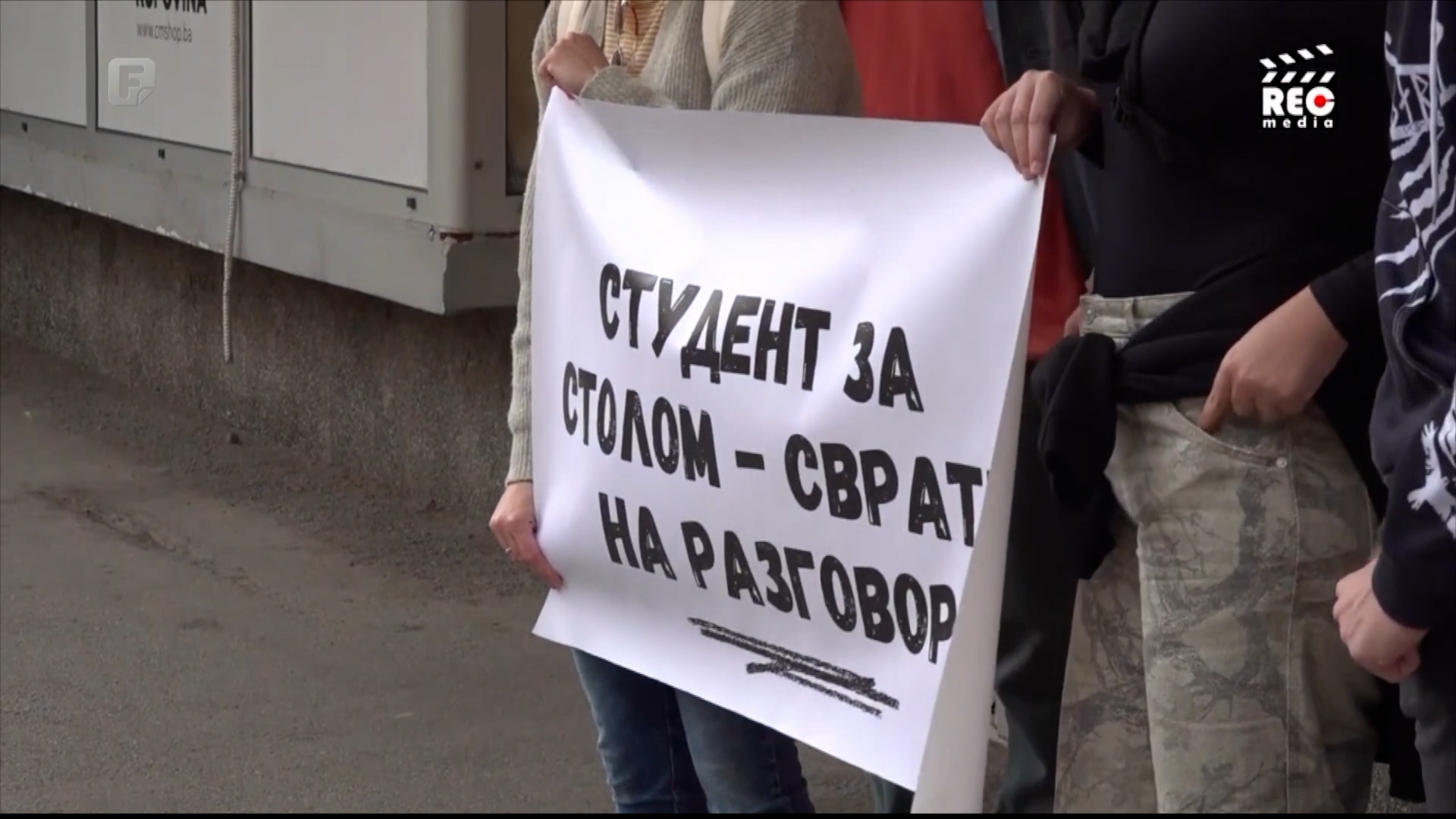 Neprijatna dobrodošlica studentima iz Srbije: Privođenja, informativni razgovori, kazne i napadi