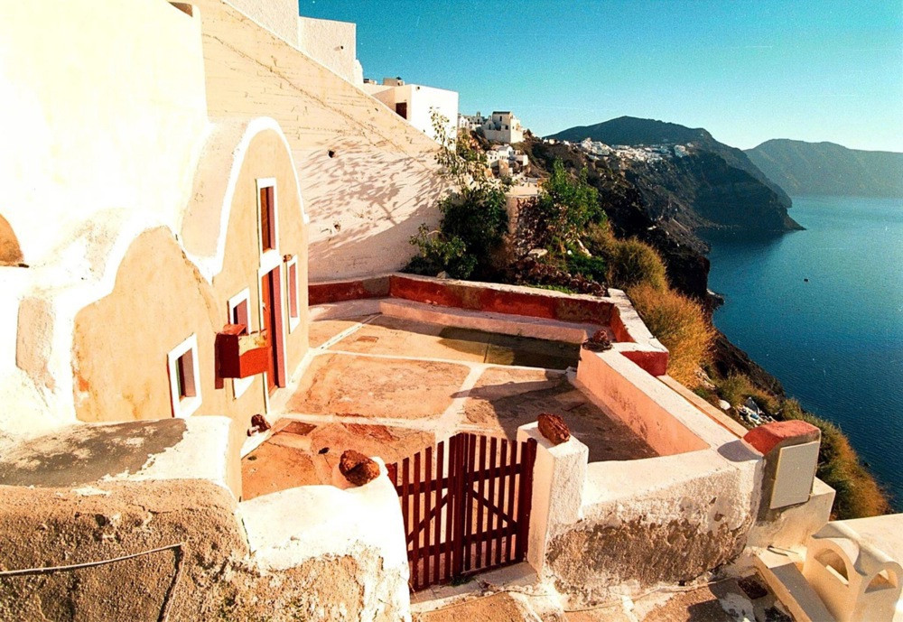 Zbog niza potresa grčke vlasti pozvale da škole na Santoriniju sutra ostanu zatvorene