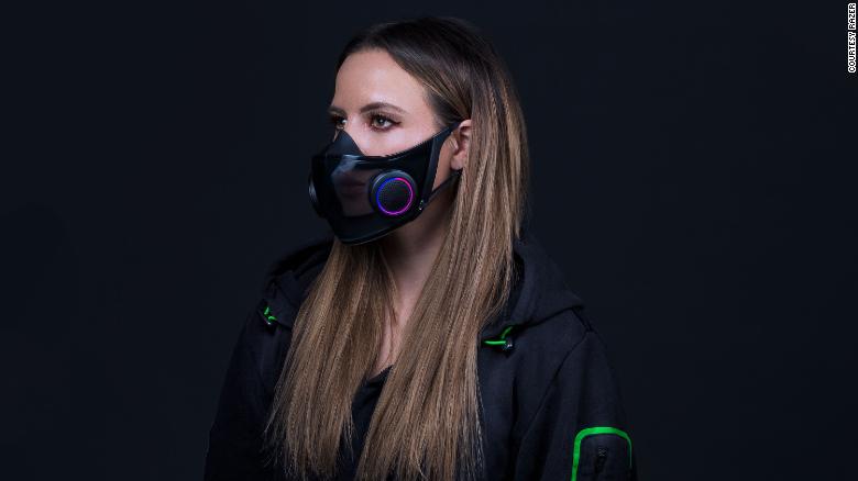 (VIDEO) Razer proizveo "pametnu masku" sa ugrađenim mikrofonom