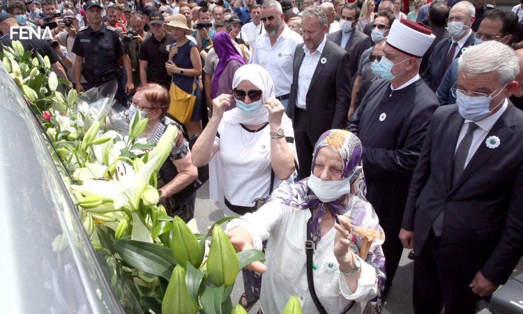 Džaferović: Dok je svijeta i vijeka sjećat ćemo se Srebrenice
