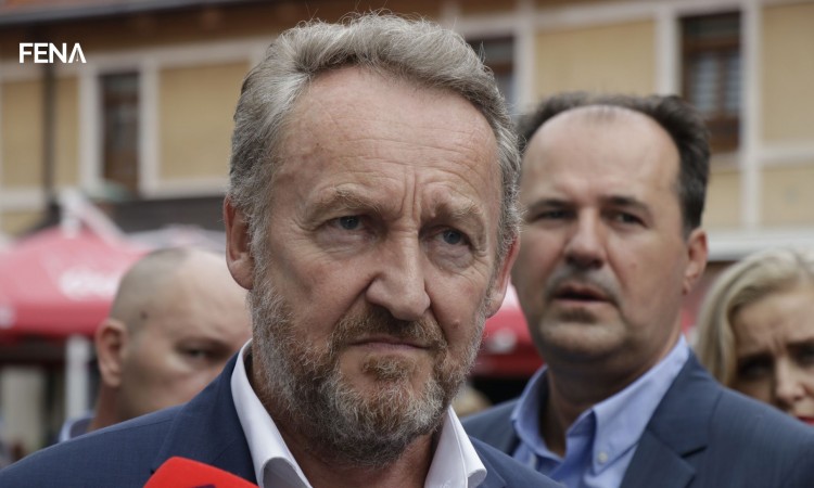 Da smo podanički i izdajnički narod, onda bi u BiH vladao Milošević, Karadžić, Mladić