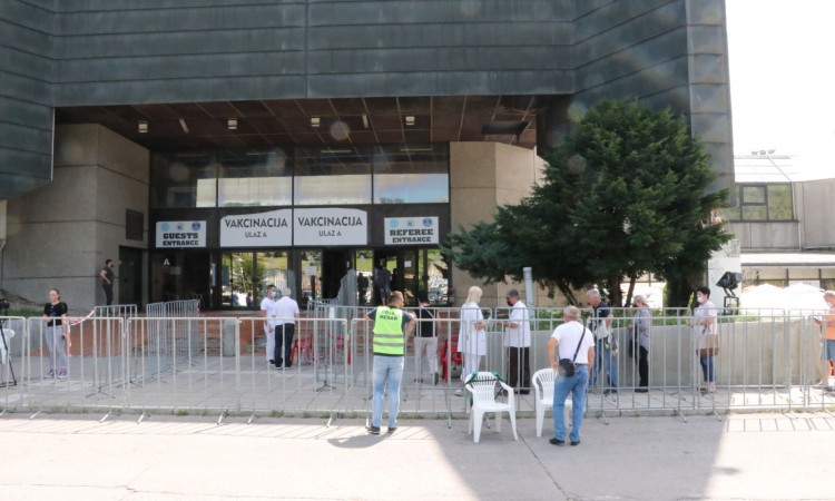 Poziv građanima na revakcinaciju AstraZenecom do kraja oktobra