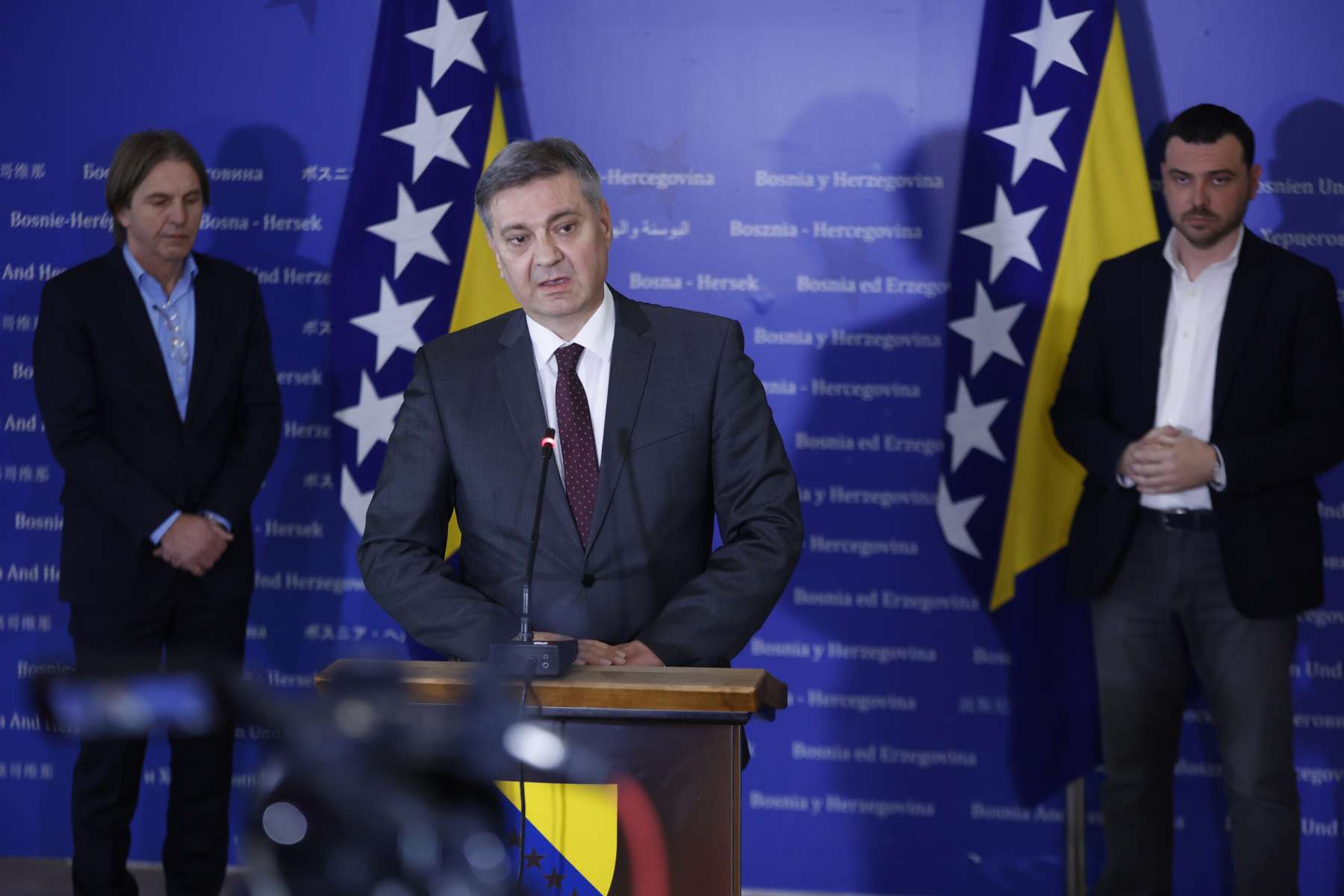 Zakonskim sredstvima zaustaviti antiustavne aktivnosti NSRS-a