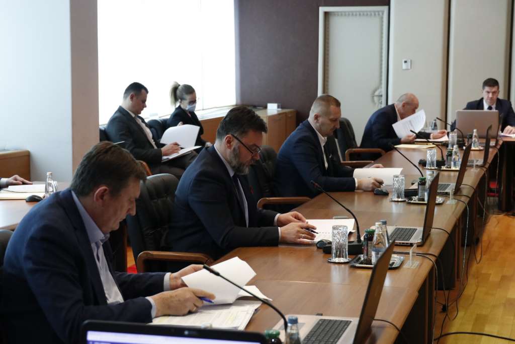 Mitrović: Tri sporazuma za realizaciju određenih projekata skinuta sa dnevnog reda