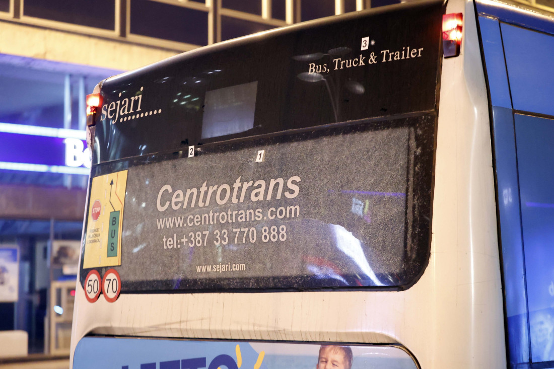 Oštećenja nastala autobusu nisu posljedica upotrebe vatrenog oružja