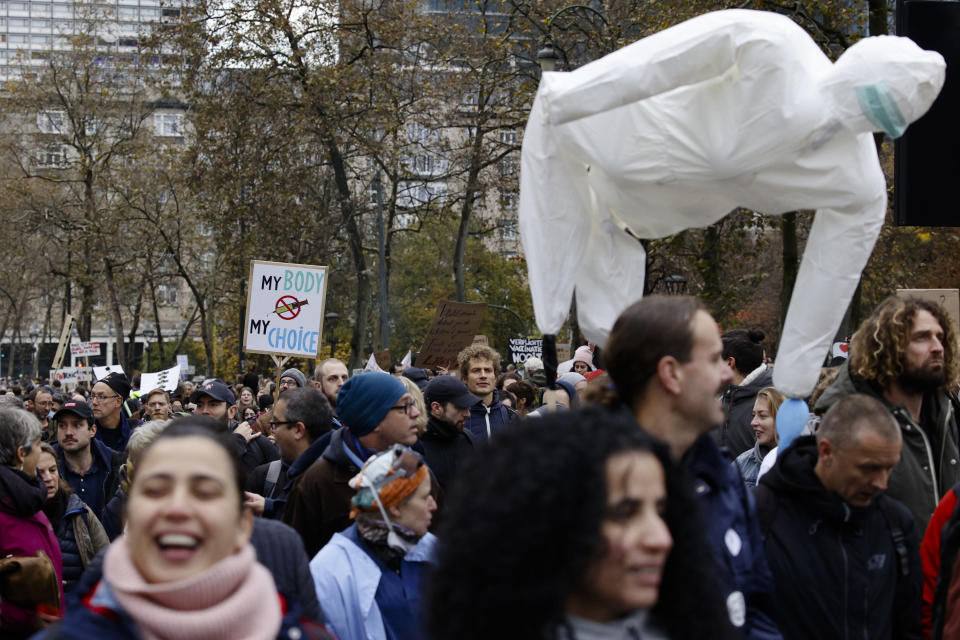 Hiljade ljudi u Briselu protestuju protiv belgijskih kovid mjera