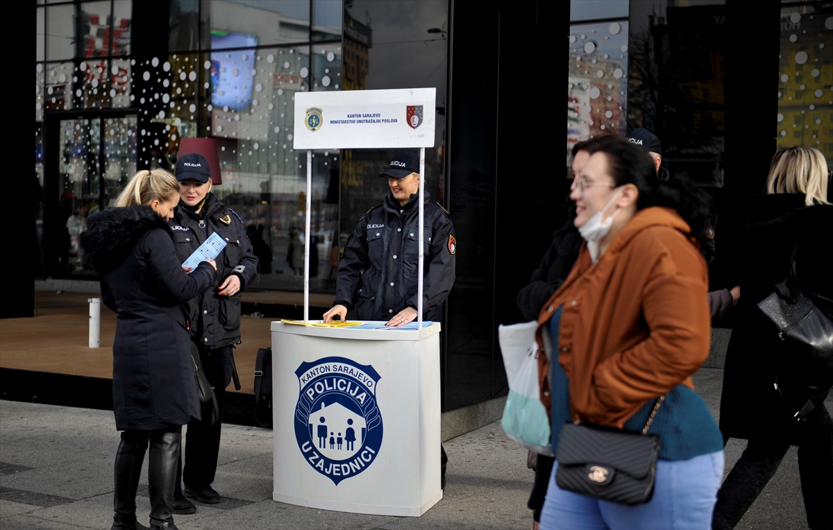 Policija u Sarajevu apeluje na građane da se suzdrže od korištenja pirotehnike, kazne do 1.200 KM