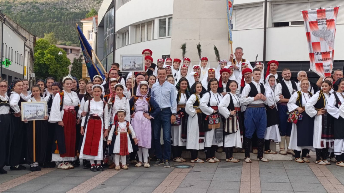 Održana 9. smotra folklora 'Kad zapivam niz livanjsku stranu'