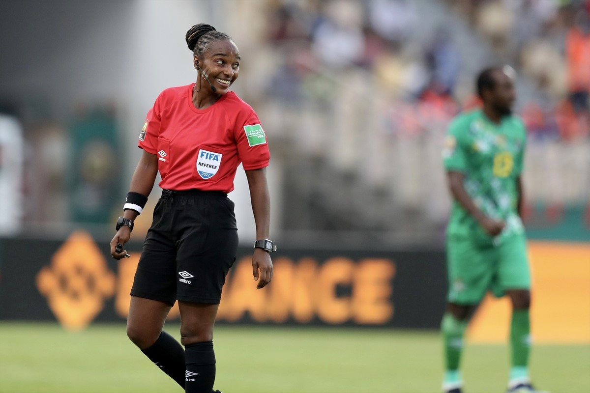 Salima Mukansanga iz Ruande, prva žena sutkinja u Afričkom kupu nacija