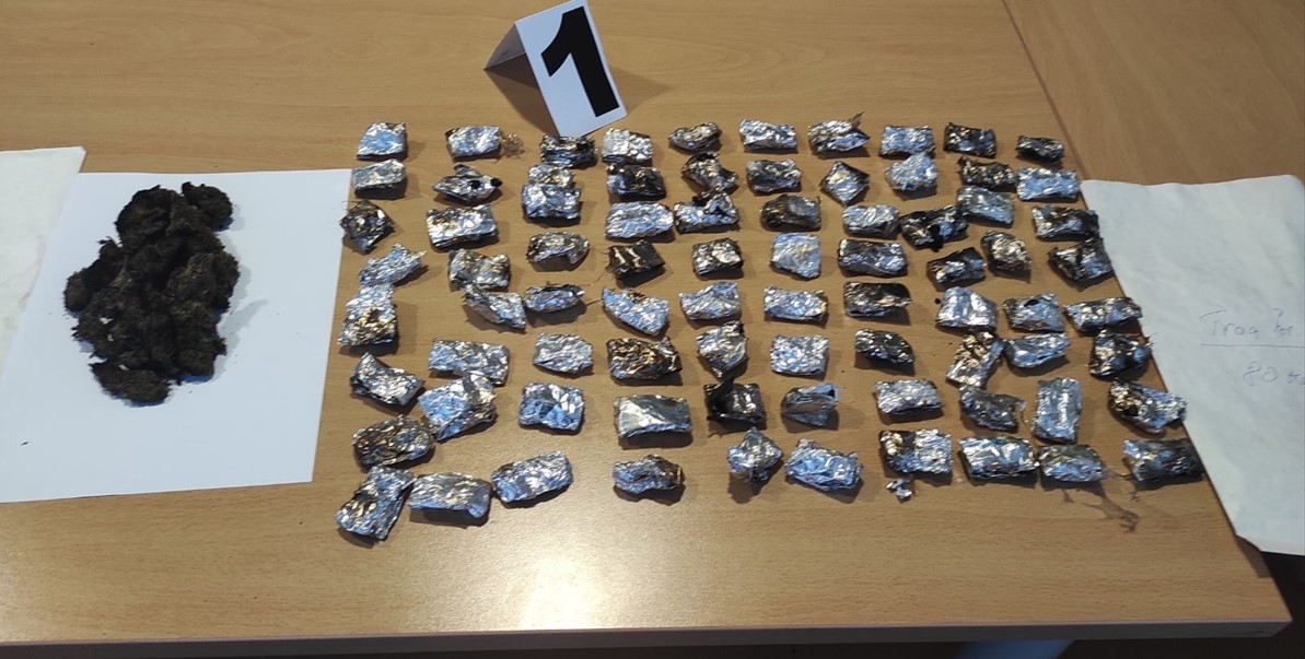 Na području Bihaća otkriveni droga, novac i oružje
