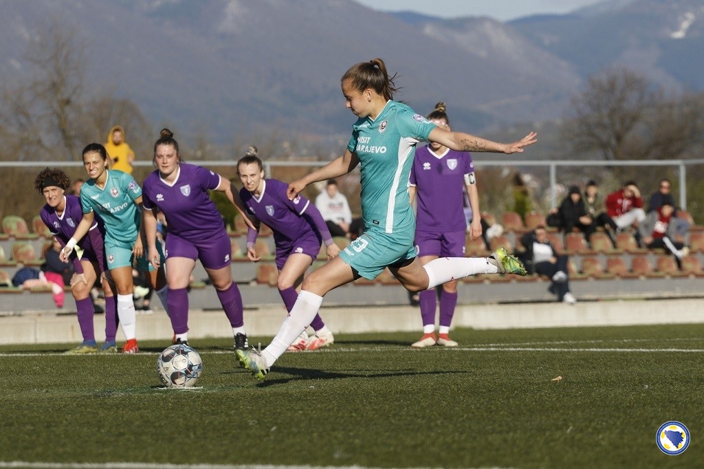 Emina i SFK 2000 finalisti Kupa za žene