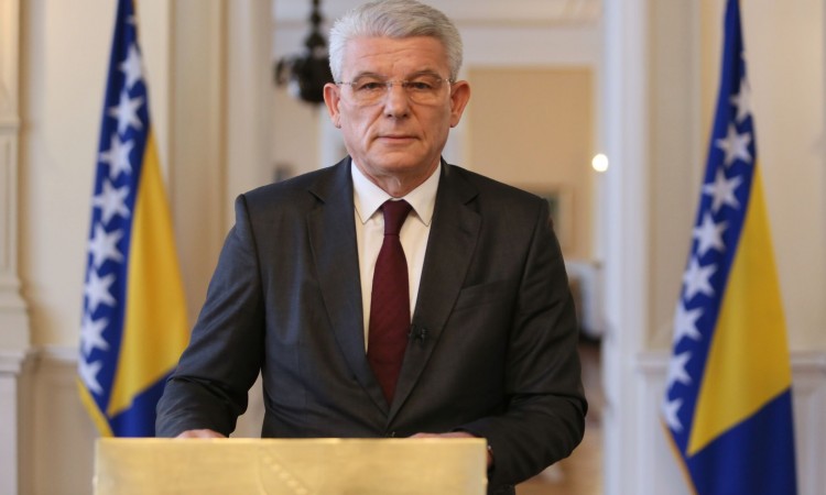 Džaferović uputio telegram saučešća povodom smrti Boba Dolea