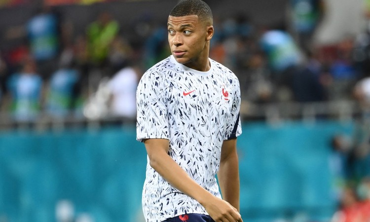 Deschamps: Niko se ne ljuti na Mbappea