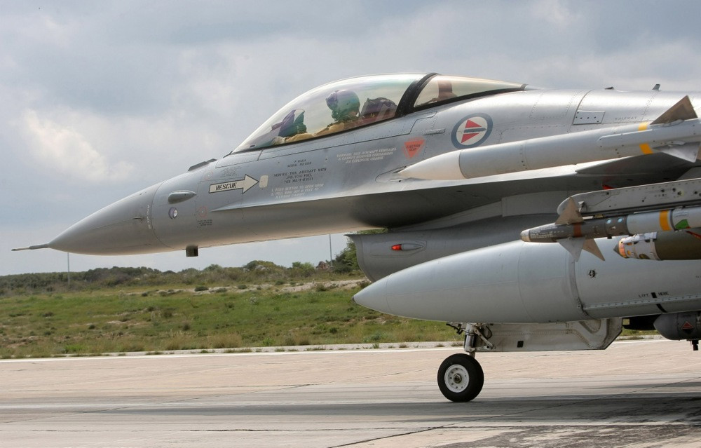 Norveška će Ukrajini donirati šest borbenih aviona F-16