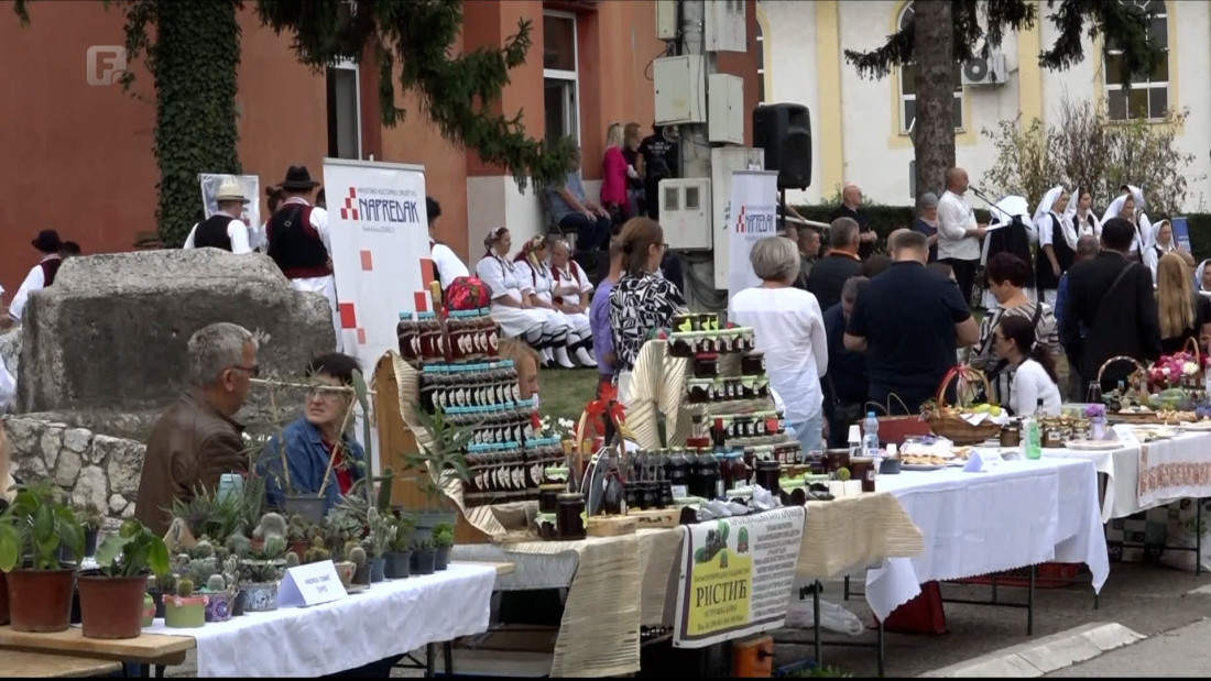Tradicionalna jela, igre i pjesme na Četvrtom gastro festu u Doboju