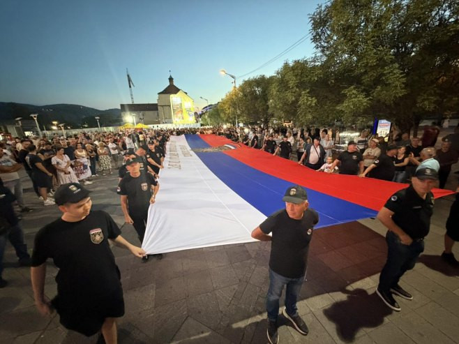 U Banjoj Luci odata počast osuđenom ratnom zločincu Ratku Mladiću