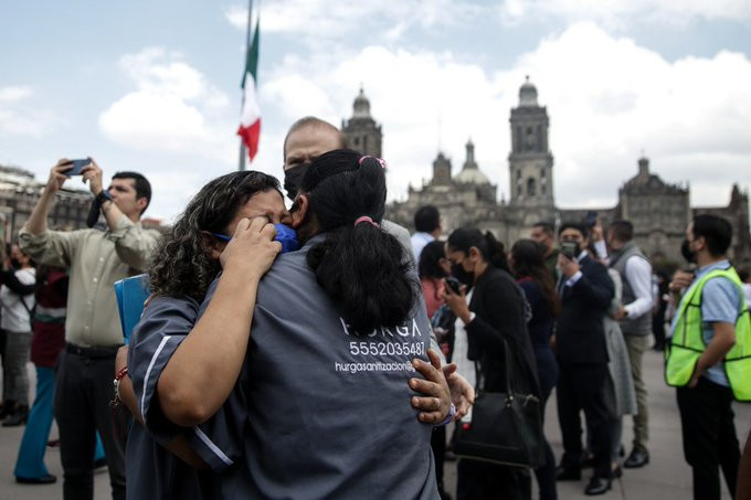 Najmanje jedna osoba poginula u snažnom zemljotresu u Meksiku