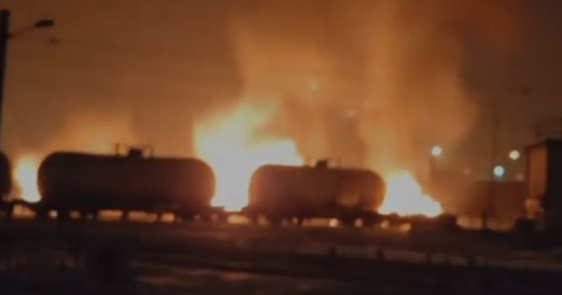 Masovan ukrajinski napad dronovima na Rusiju, požar na željezničkoj stanici