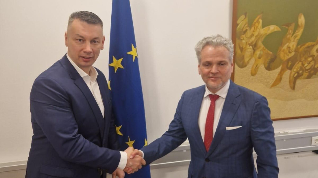 Sattler uručio Nešiću Izvješće Europske komisije o napretku BiH