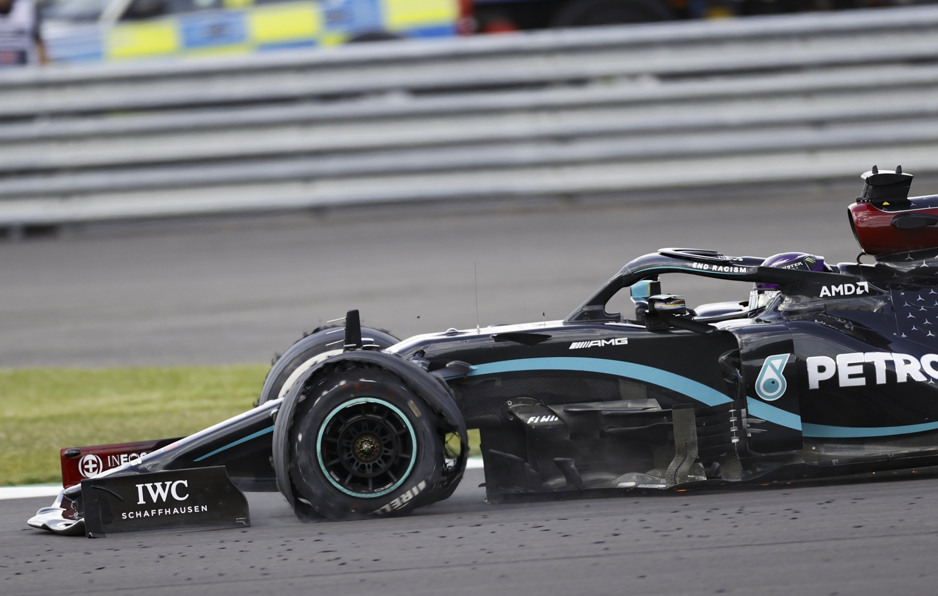 Hamilton produžio ugovor sa Mercedesom na godinu dana