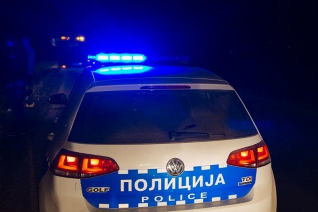 Vozilo udarilo u betonsku podzidu, poginuo muškarac