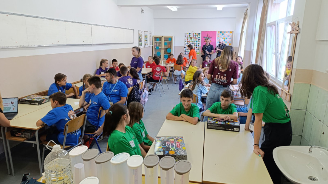 IstražiUm: Ljetna akademija za mlade genijalce u Livnu