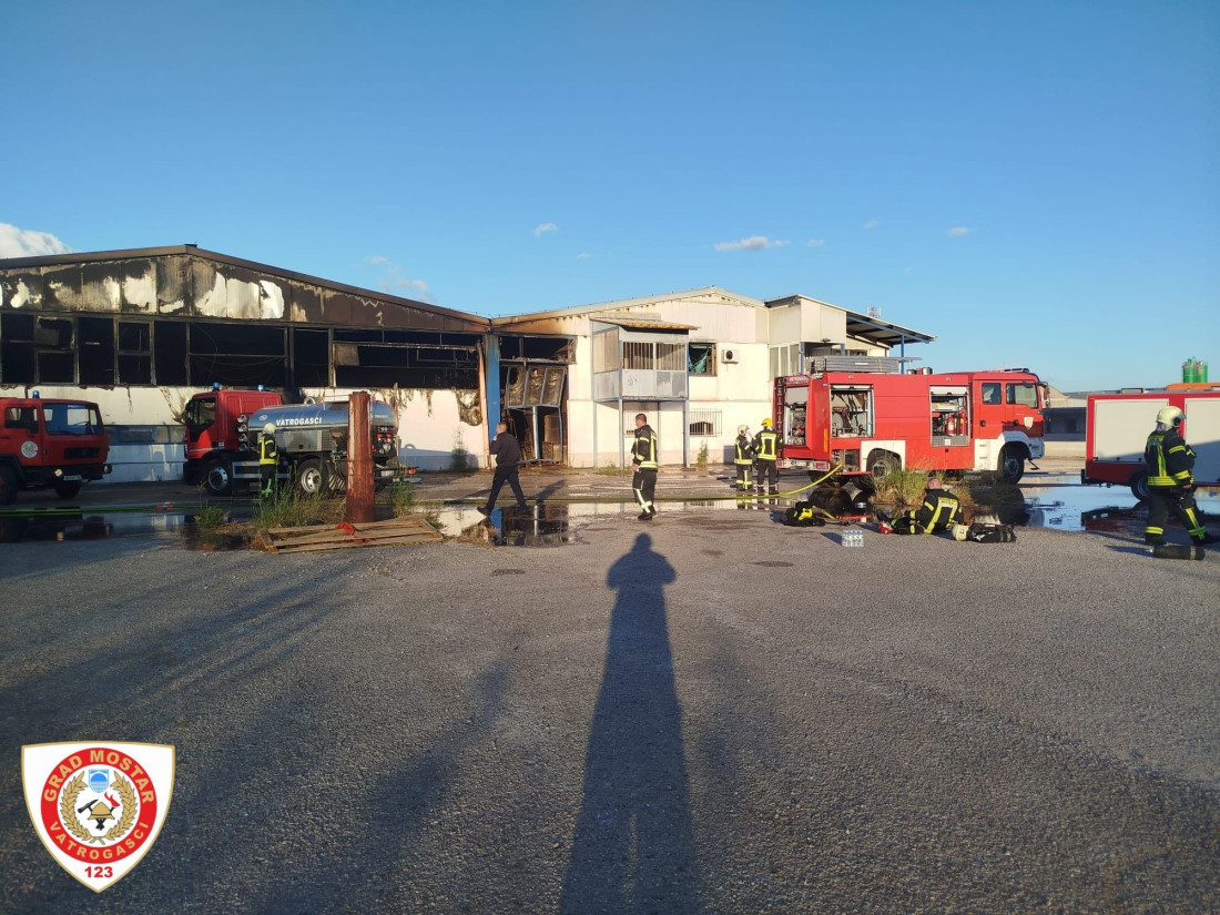 Požar u mostarskoj firmi ugašen