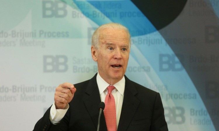 Biden pozvao Trumpa da opozove demonstrante