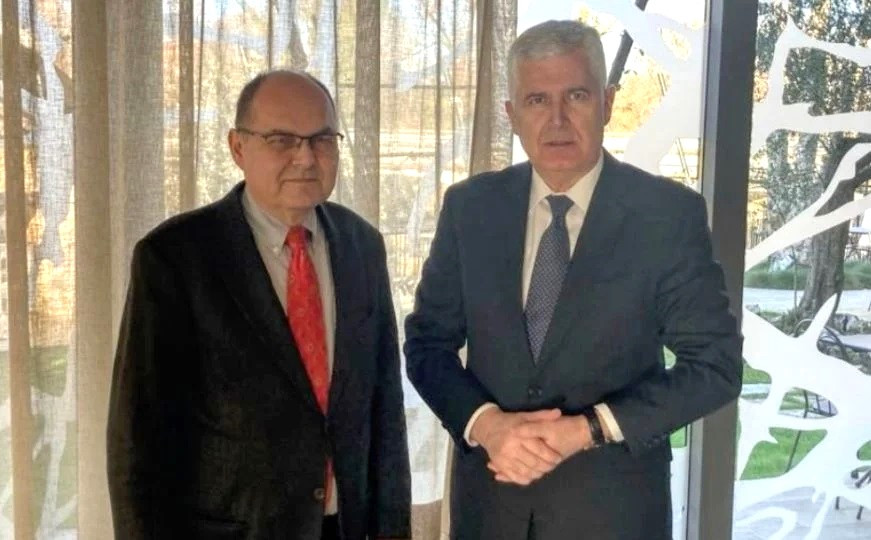 Schmidt razgovarao s Čovićem: Naglasak na integritetu izbornog procesa