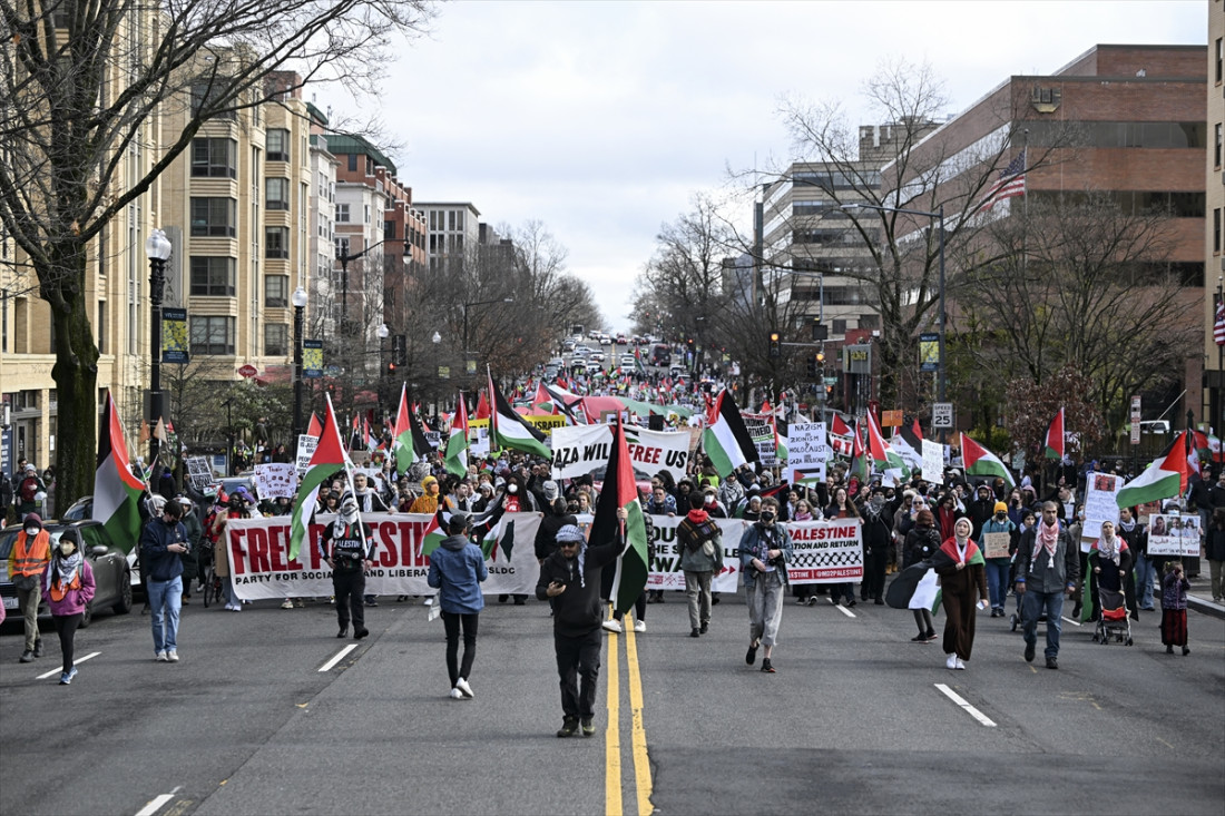 Protest protiv napada na Gazu ispred izraelske ambasade u Washingtonu