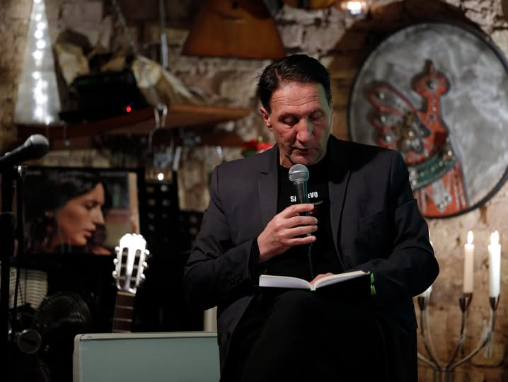 Damir Uzunović dobitnik nagrade "Skender Kulenović" za knjigu "Pariški maraton"