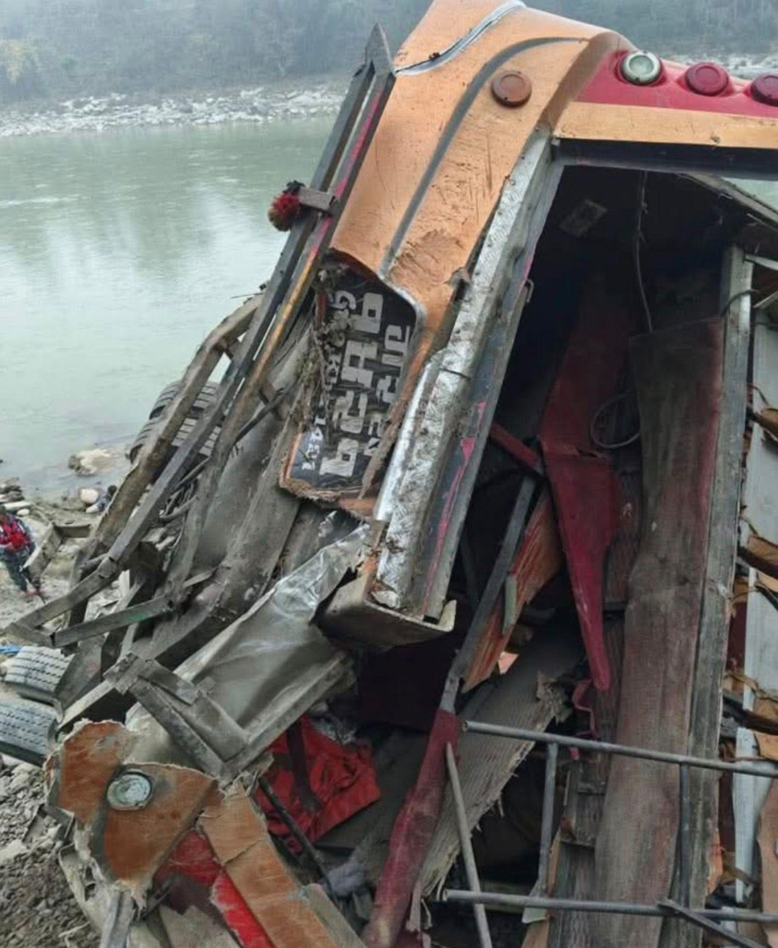 U autobuskoj nesreći u Nepalu poginulo 19 osoba, a 25 povrijeđeno