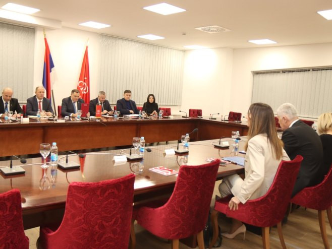 U Banjoj Luci sastanak delegacija SNSD-a i HDZ-a o formiranju vlasti
