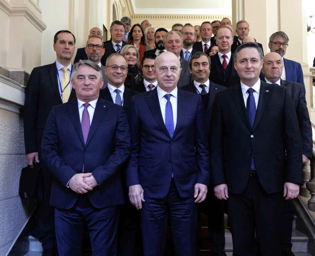 Komšić i Bećirović primili delegaciju NATO-a: Podršku misiji ALTEA