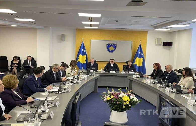 Kurti za događaje u Skupštini krivi opoziciju i poručuje da njegova vlada radi do izbora nove