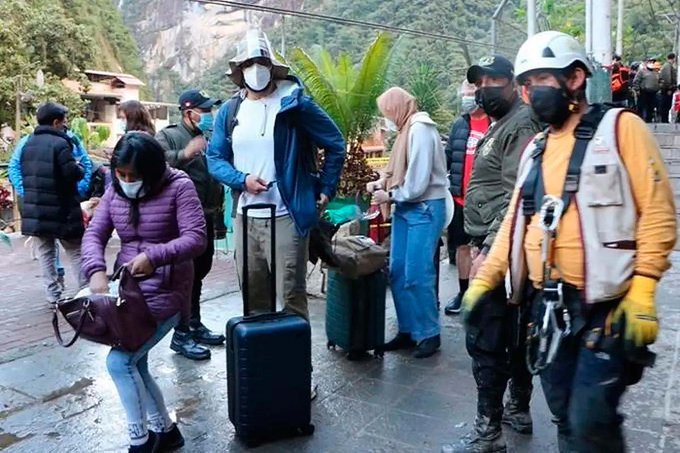 Hiljade turista zaglavljeno u Machu Picchuu usred nemira u Peruu