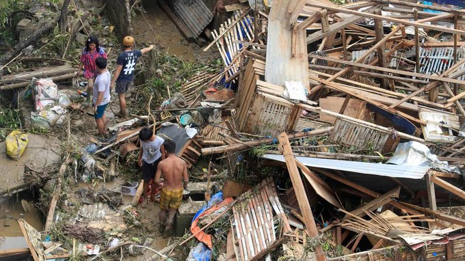 Tajfun na Filipinima odnio 121 ljudski život