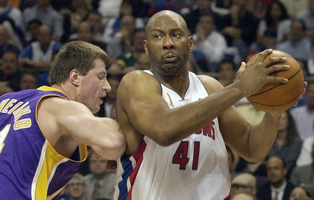 Umro čuveni košarkaš Lakersa - Elden Campbell je jedinu titulu u NBA karijeri osvojio upravo protiv njih