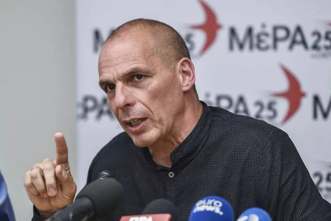 Bivši grčki ministar Janis Varufakis pretučen u Atini