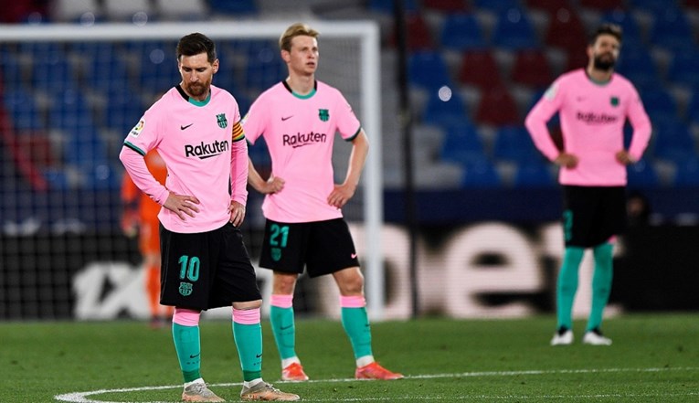 Mundo Deportivo: Sedam igrača napušta Barcelonu