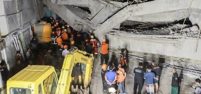 Broj poginulih u urušavanju škole u Indoneziji porastao na 54