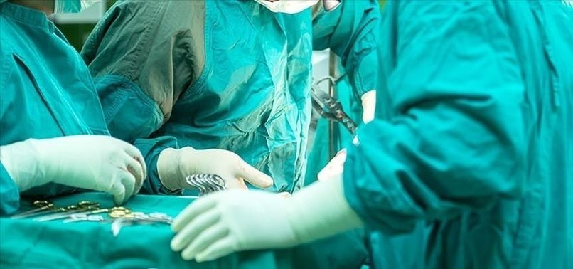 Kineski hirurzi pacijentici presadili otkinuto uho na stopalo prije nego što su ga vratili na mjesto