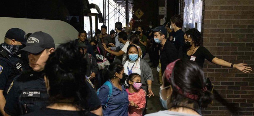 Gradonačelnik New Yorka uveo vanredno stanje zbog priliva migranata u grad