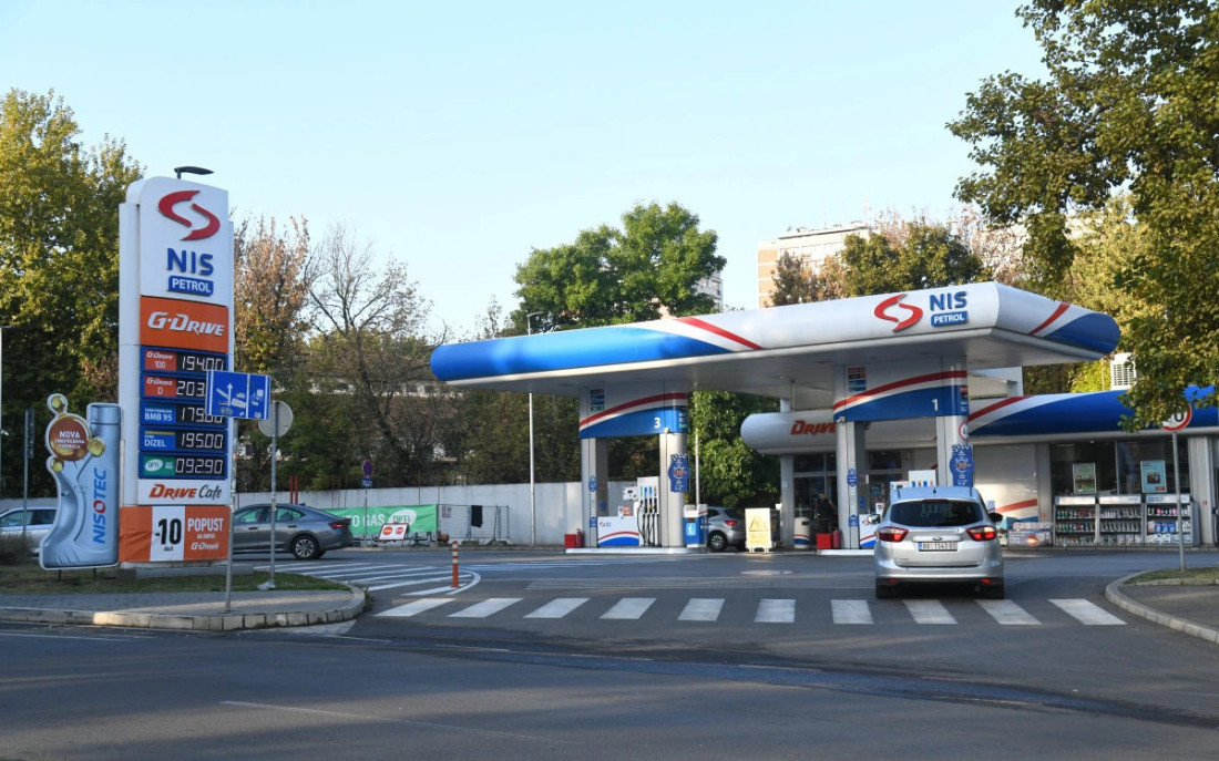 NIN: Mađarski MOL najbliži kupovini 11,3 posto akcija NIS-a