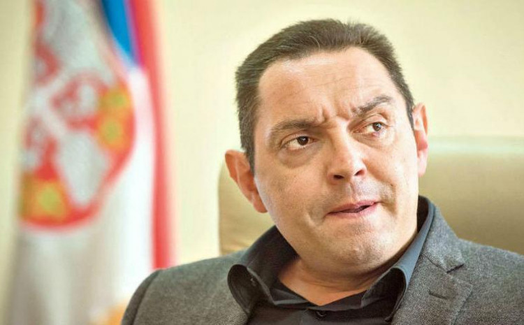 Vulin: Disciplinski postupak protiv policajaca koji su pjevali o Srebrenici