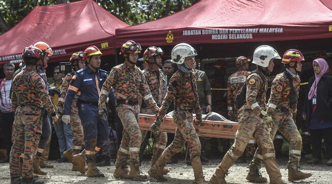 Broj poginulih pod klizištem u Maleziji porastao na 23